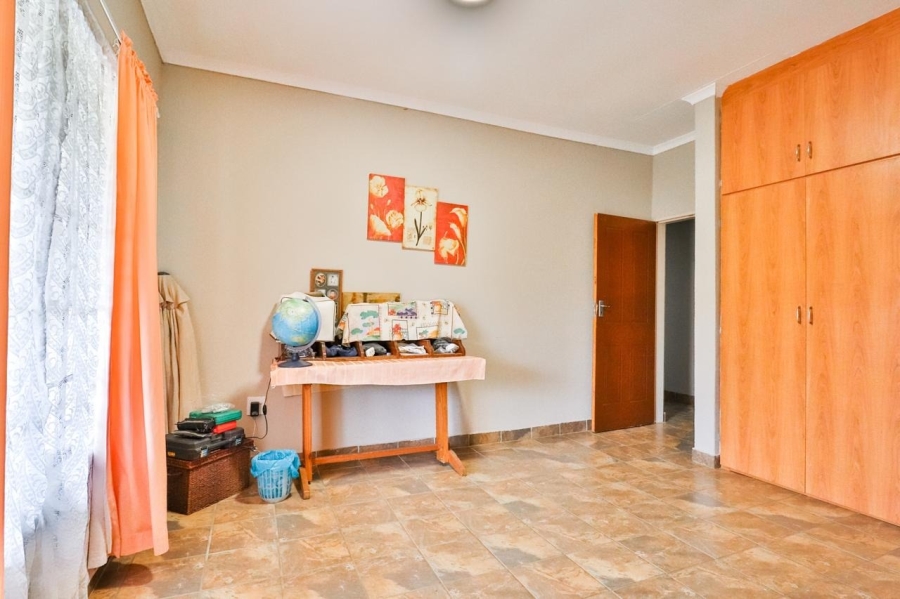 5 Bedroom Property for Sale in Donkerhoek A H North West